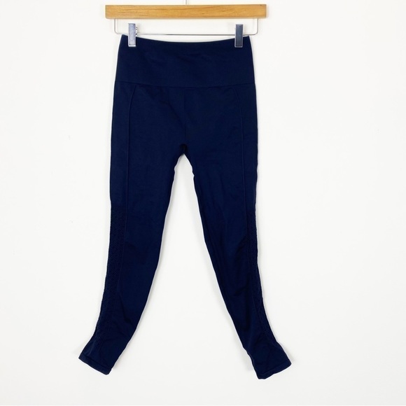 FABLETICS Sync Navy Seamless Leggings Size XS Estimated Yoga Athletic Workout - Picture 5 of 7